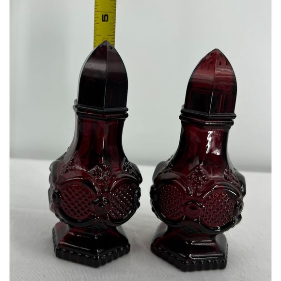 Avon vintage salt pepper shakers glass 1876 Cape Cod Ruby Red collection - Picture 9 of 12